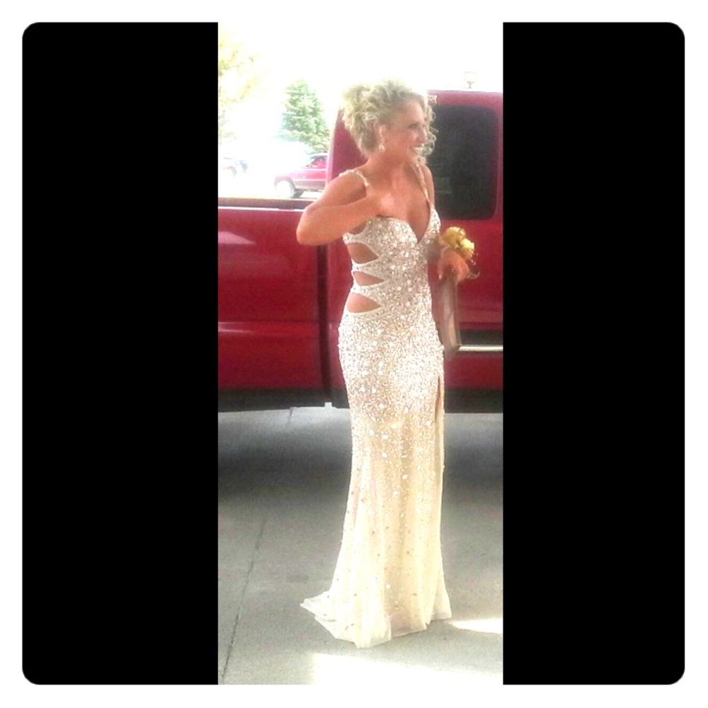 Jasz Couture Dress